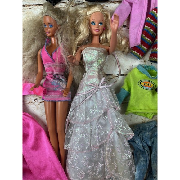 Vintage Barbie Doll and Clothes Lot - Picture 5 of 5